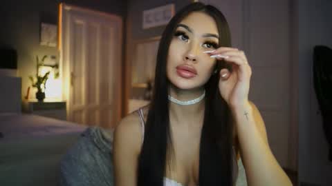 Snapshot of maistream chatting on 02.19.26 Mai online show from 02.19.26