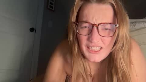 Snapshot of maisystellaxx chatting on 03.13.26 maisystellaxx online show from 03.13.26