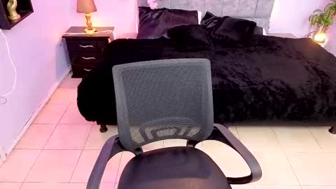 MAITE STONE1 online show from 09.30.25