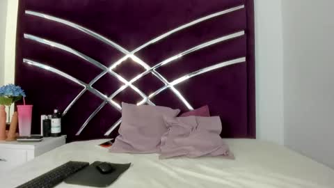 Snapshot of maiteht chatting on 01.27.25 maite online show from 01.27.25