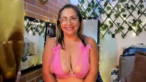 Snapshot of maja_hills chatting on 03.04.25 maja_hills online show from 03.04.25