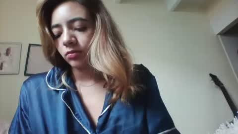 majo_gomezz online show from 09.20.25