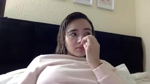 majo_gomezz online show from 04.17.26