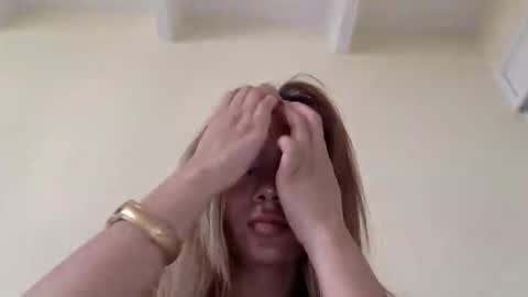 majo_gomezz online show from 05.14.26