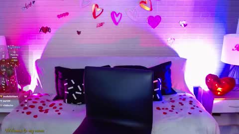 Makarena  online show from 02.16.25