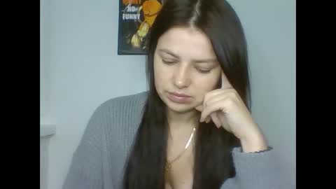 make_mesmile online show from 12.22.25