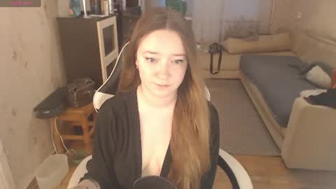 Snapshot of make_moni_moan chatting on 07.26.26 Monica online show from 07.26.26
