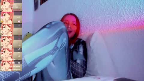 Snapshot of makii_33 chatting on 02.11.25 ... ... online show from 02.11.25