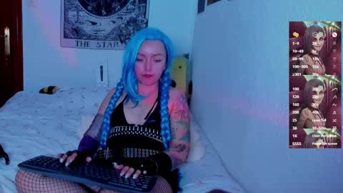 ...  ... online show from 03.08.25