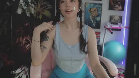 MakiyahBelle online show from 02.10.26