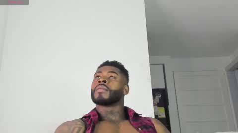 Snapshot of makonneen chatting on 06.25.26 Makonnen online show from 06.25.26
