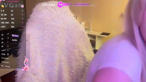 Snapshot of maksisisia chatting on 10.24.25 maksisisia online show from 10.24.25