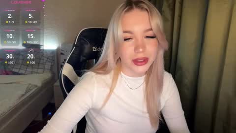 Snapshot of maksisisia chatting on 11.10.25 maksisisia online show from 11.10.25