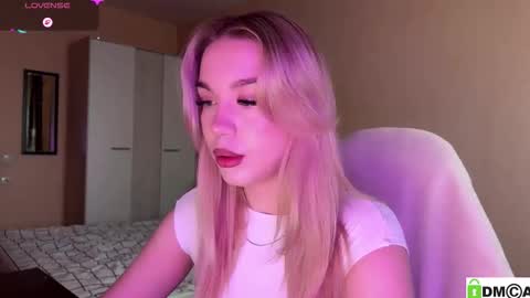 Snapshot of maksisisia chatting on 12.05.25 maksisisia online show from 12.05.25