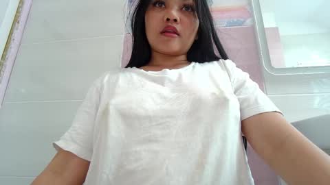 Snapshot of makulato chatting on 05.30.26 Maya online show from 05.30.26