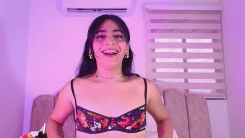 Snapshot of malaia_thompson_ chatting on 05.19.26 malaia thompson online show from 05.19.26