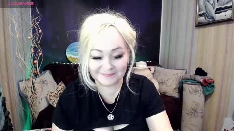 Snapshot of maleficentgold chatting on 02.26.25 Madlen online show from 02.26.25