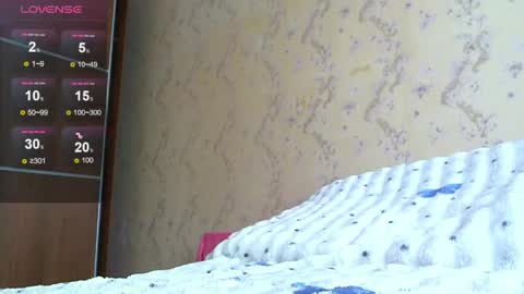 Snapshot of malinka_sweet19 chatting on 04.22.26 malinka_sweet19 online show from 04.22.26