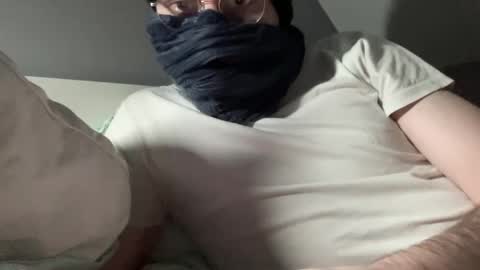 Snapshot of malinxlelynx_ chatting on 02.22.25 Charlyyee online show from 02.22.25