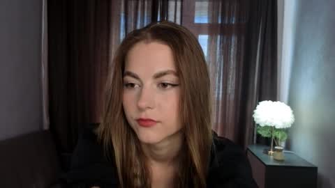 Snapshot of mallieangelini chatting on 06.02.26 Mia online show from 06.02.26