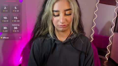 Malory  online show from 11.08.25