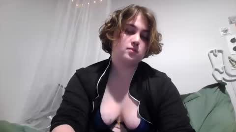 Snapshot of malrider2 chatting on 01.04.25 Mal online show from 01.04.25