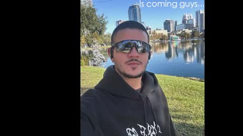 Snapshot of maluma09 chatting on 10.10.25 maluma09 online show from 10.10.25