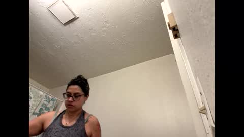 Snapshot of mamaboozey chatting on 03.03.26 mamaboozey online show from 03.03.26