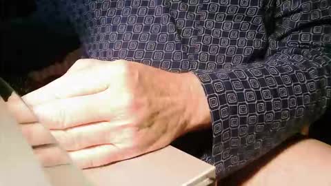 Snapshot of man4women4 chatting on 11.03.25 TS online show from 11.03.25