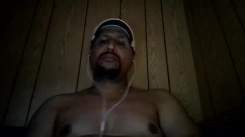 Snapshot of man_new chatting on 10.31.25 Man new online show from 10.31.25