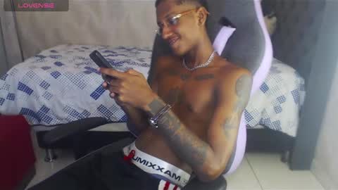 man_san11 online show from 12.24.24