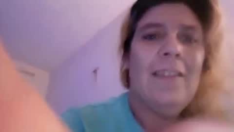 Snapshot of mandilube39 chatting on 01.05.25 mindy22 online show from 01.05.25