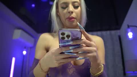 Snapshot of mandypeas chatting on 01.16.26 Anto Lovense is Active My pleasure is in your hands Private is Open online show from 01.16.26