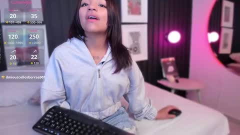 Snapshot of manelyk_evanss chatting on 11.28.25 manelyk_evanss online show from 11.28.25