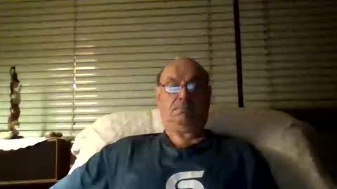 Snapshot of manes5858 chatting on 05.18.26 manes5858 online show from 05.18.26