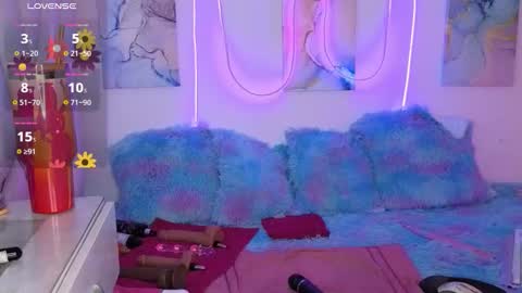 Snapshot of manesummers chatting on 11.16.25 Mane Summers online show from 11.16.25