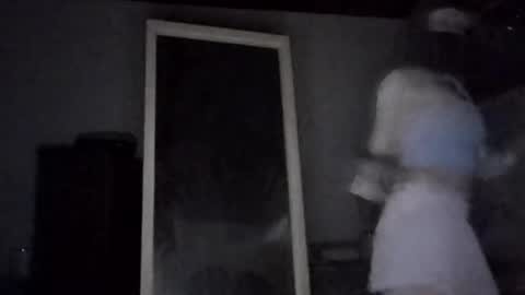 Snapshot of mangooseed chatting on 11.02.25 mangooseed online show from 11.02.25