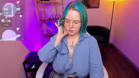 Snapshot of manic_pixie_ chatting on 06.11.26 manic_pixie_ online show from 06.11.26