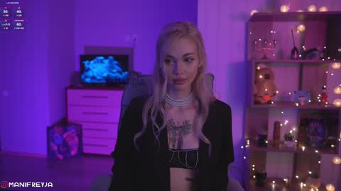 Snapshot of manifreyja chatting on 02.06.25 Amelie online show from 02.06.25