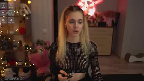 Snapshot of manifreyja chatting on 09.11.25 Amelie online show from 09.11.25