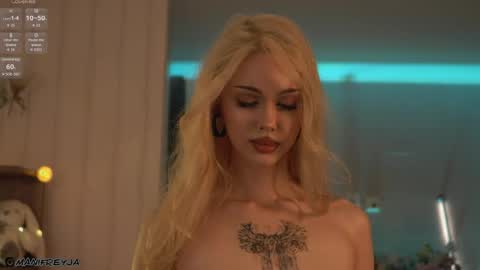Snapshot of manifreyja chatting on 04.30.26 Amelie online show from 04.30.26