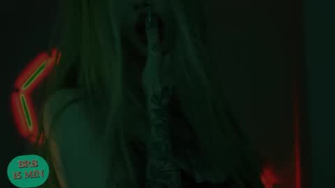 Snapshot of manifreyja chatting on 05.17.26 Amelie online show from 05.17.26