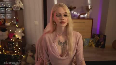 Snapshot of manifreyja chatting on 06.05.26 Amelie online show from 06.05.26