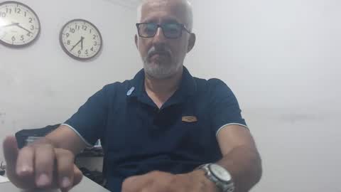 Manolito online show from 02.23.25