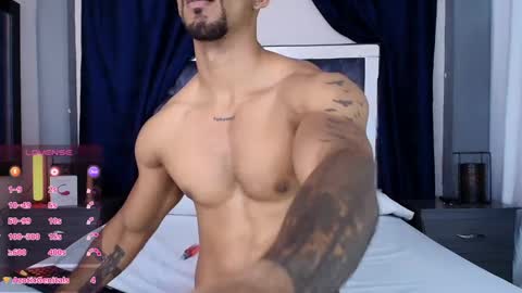 Manolo Hot 1 online show from 02.12.25