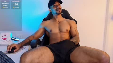 Manolo Hot 1 online show from 02.25.25