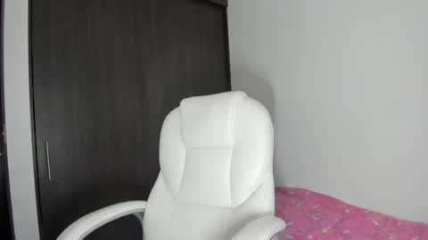 Snapshot of manuela_anderson chatting on 01.25.25 MANUELA online show from 01.25.25