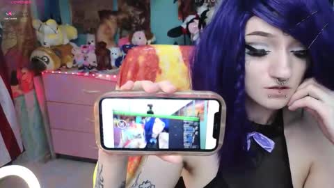 Manuela online show from 11.19.25