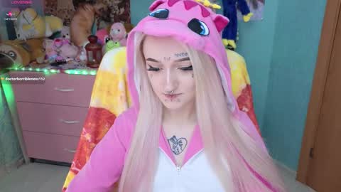 Manuela online show from 11.24.25