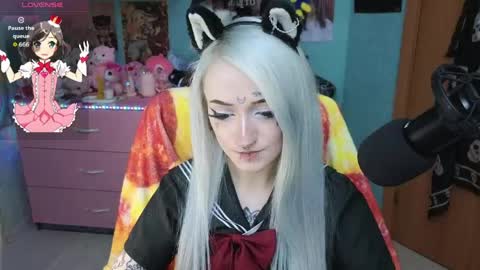 Snapshot of manuela_unicorn chatting on 04.26.26 Manuela online show from 04.26.26